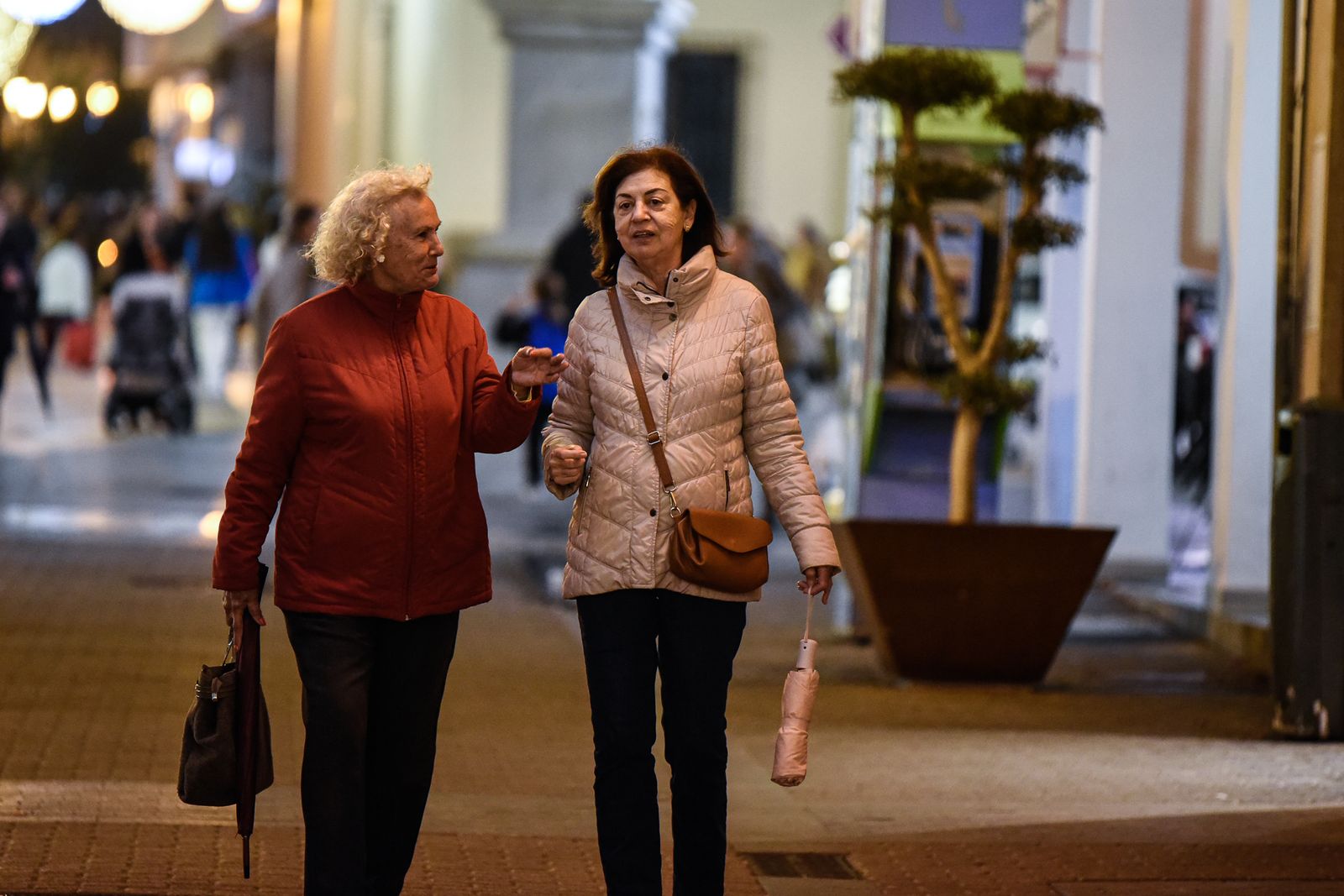 Imágenes del lunes 12 de diciembre en Huelva