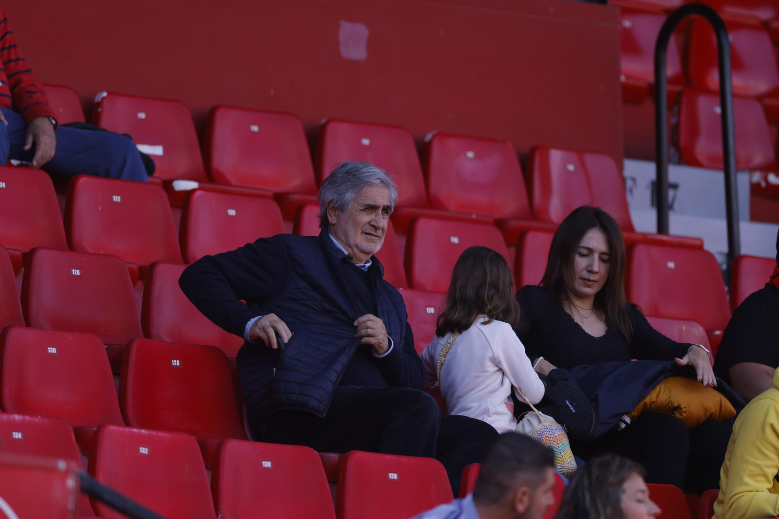 Búscate en las fotos del Sevilla-Almería