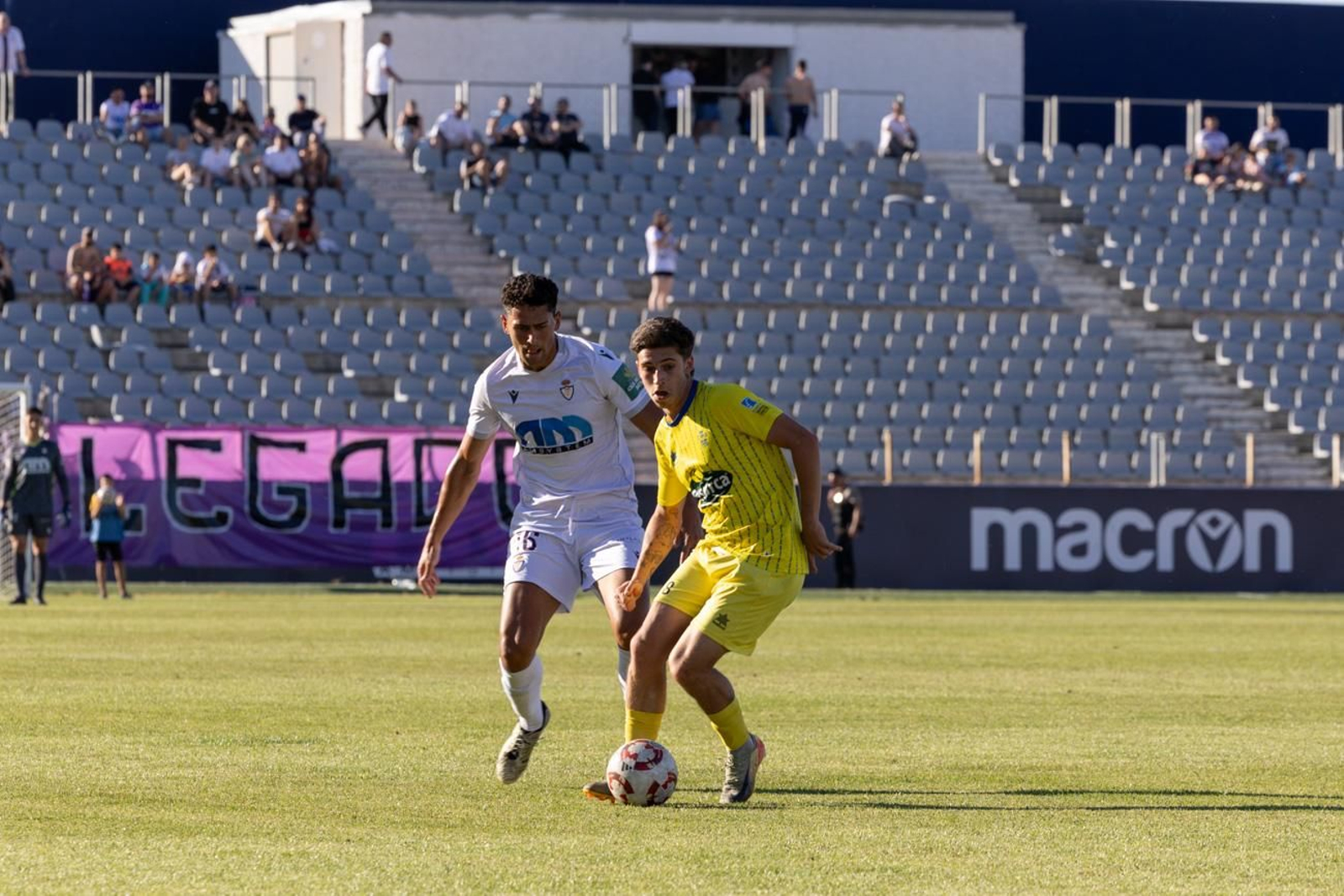 Las mejores imágenes del Real Jaén - CD Huétor Tájar Las mejores imágenes del Real Jaén - CD Huétor Tájar