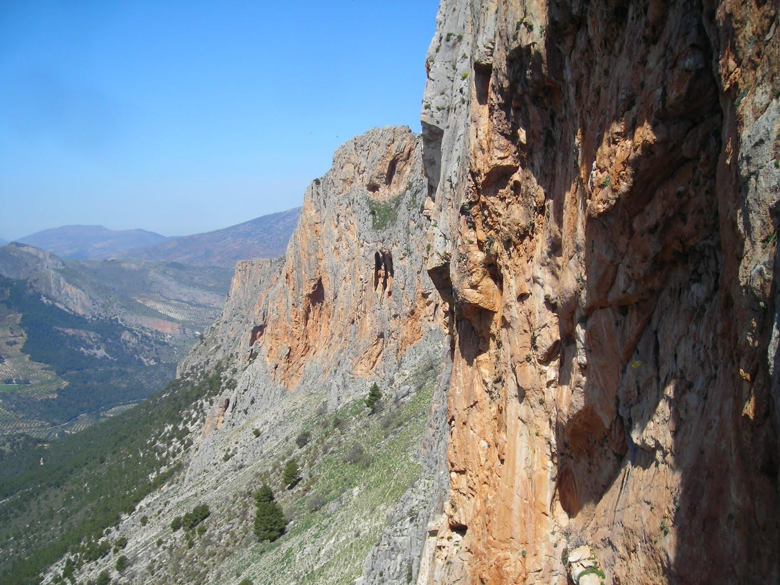 Tajos de las Alcandoras en Jaén. Tajos de las Alcandoras en Jaén.