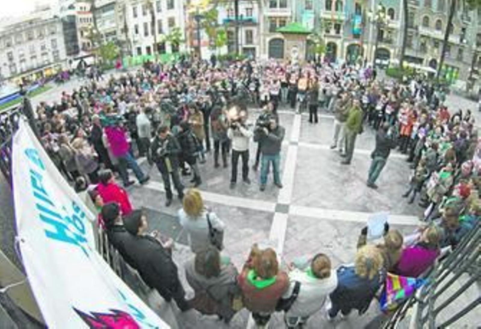 Imagen de archivo de una de las concentraciones realizadas en la Plaza de Las Monjas de la capital onubense.