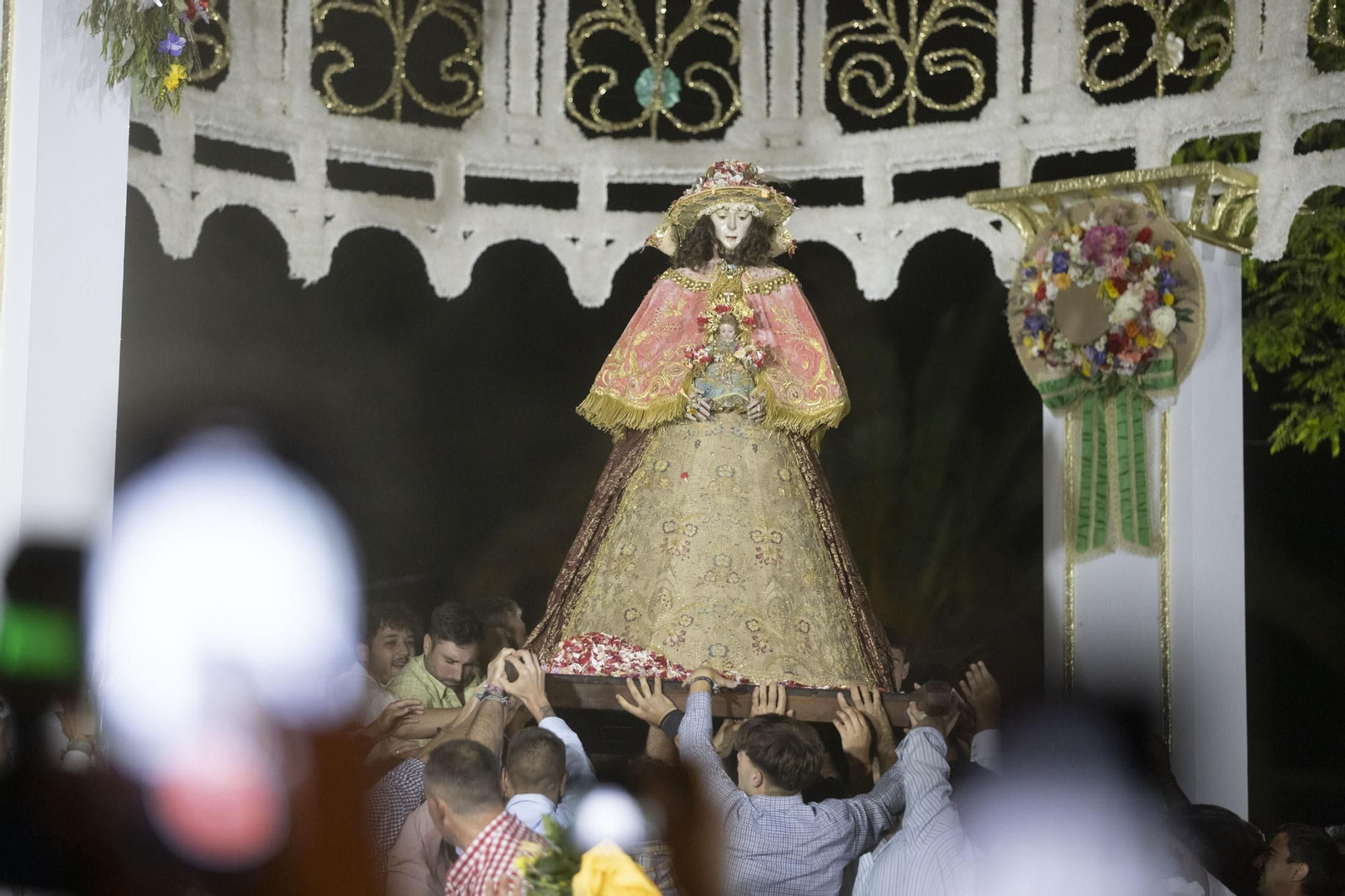 Imágenes del traslado de la Virgen del Rocío de Almonte hasta El Chaparral
