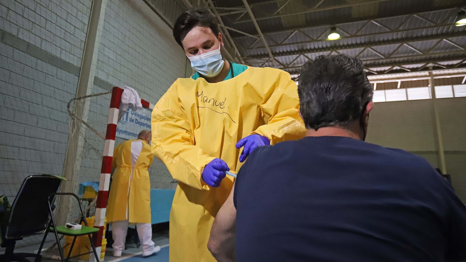 Fotos de la vacunación de estibadores en Algeciras