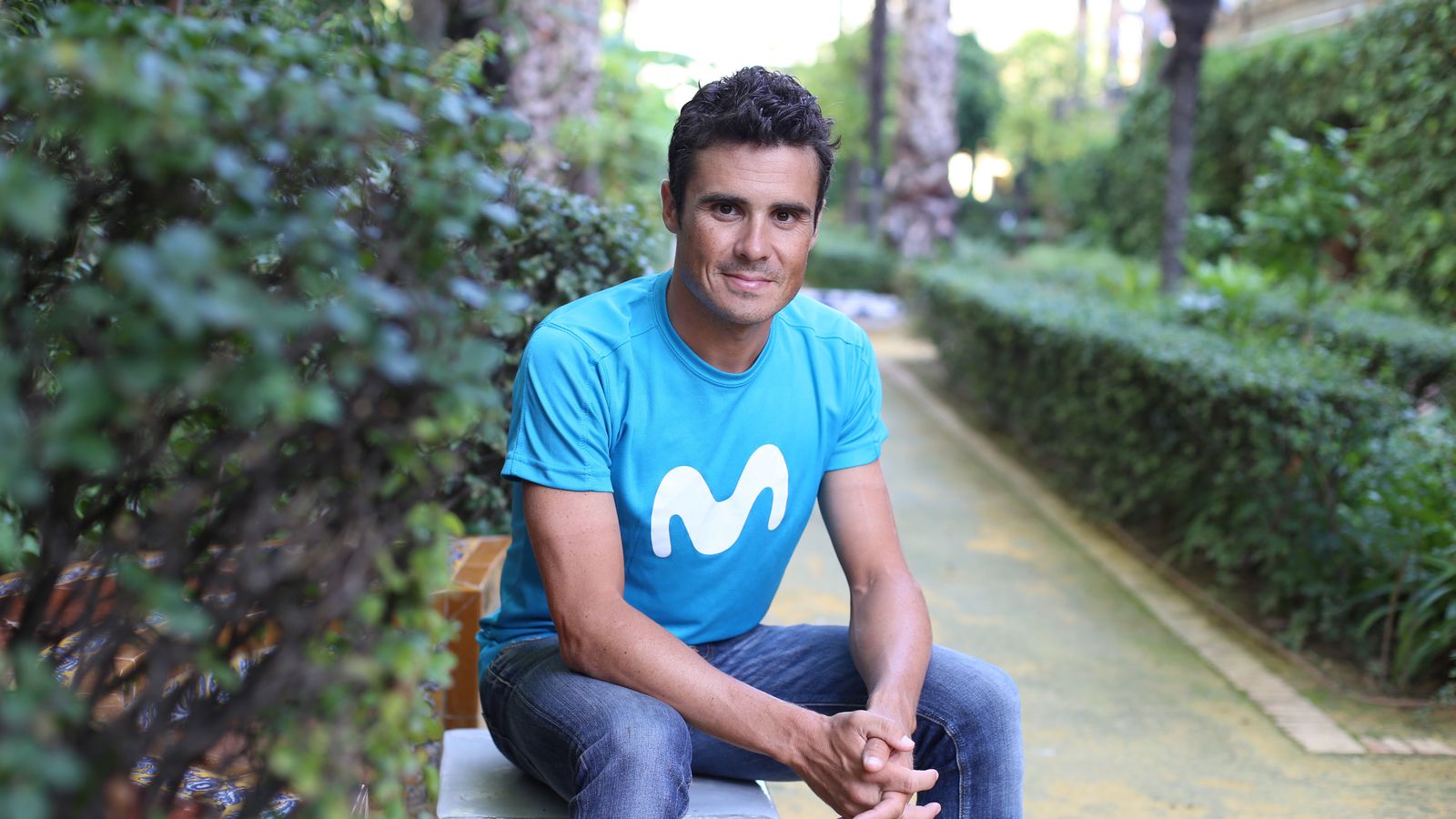 El triatleta gallego, en los jardines del Alfonso III.