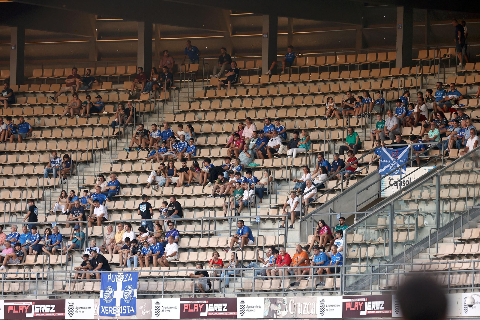 Búscate en el amistoso entre el Xerez DFC y el Ceuta B en Chapín