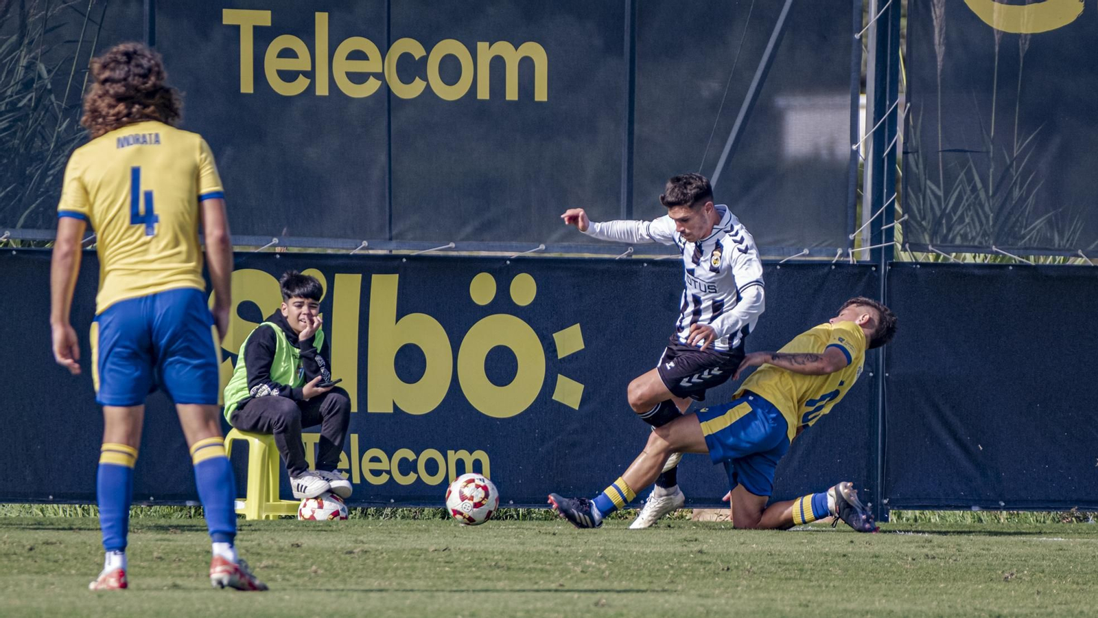 Las imágenes del partido entre Cádiz Mirandilla y La Balona.