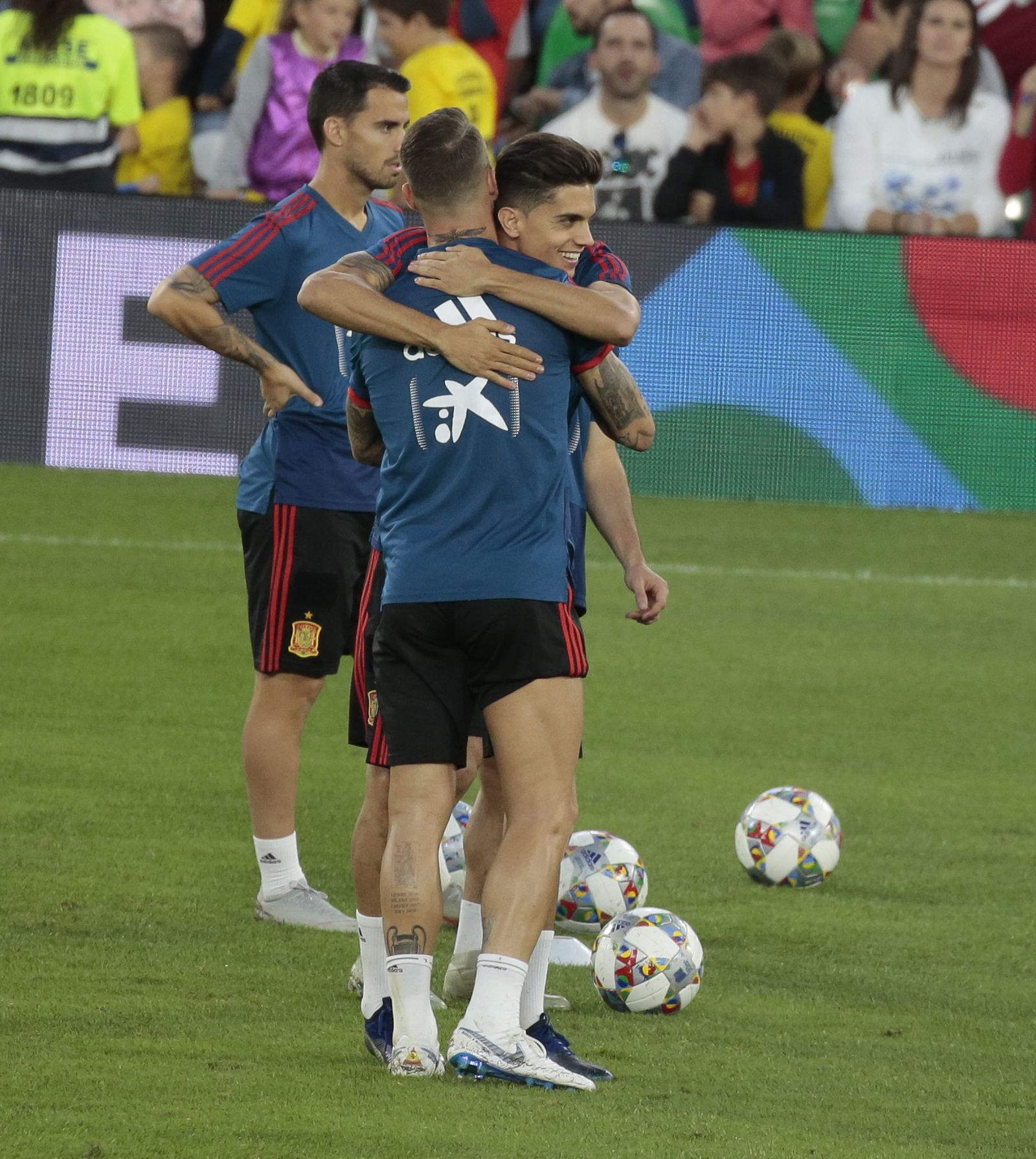 Las imágenes del entrenamiento de España en el Benito Villamarín