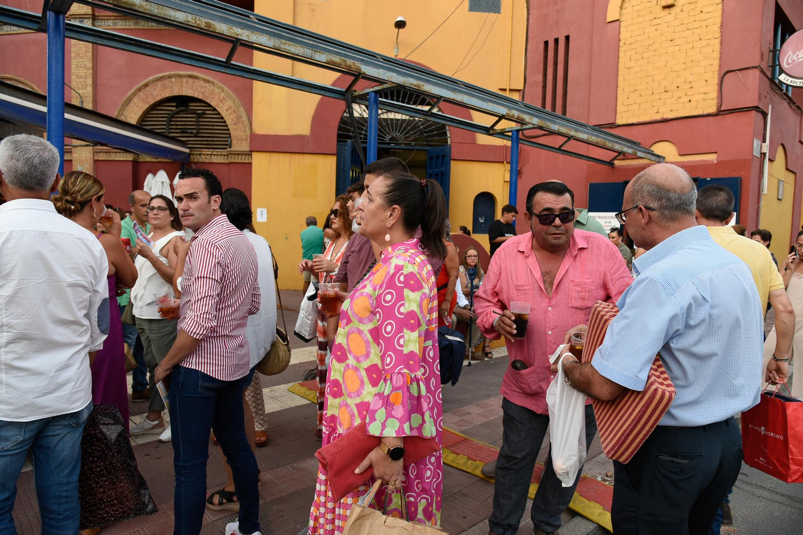 Colombinas 2022: Imágenes del ambiente en la plaza de toros en la novillada del martes