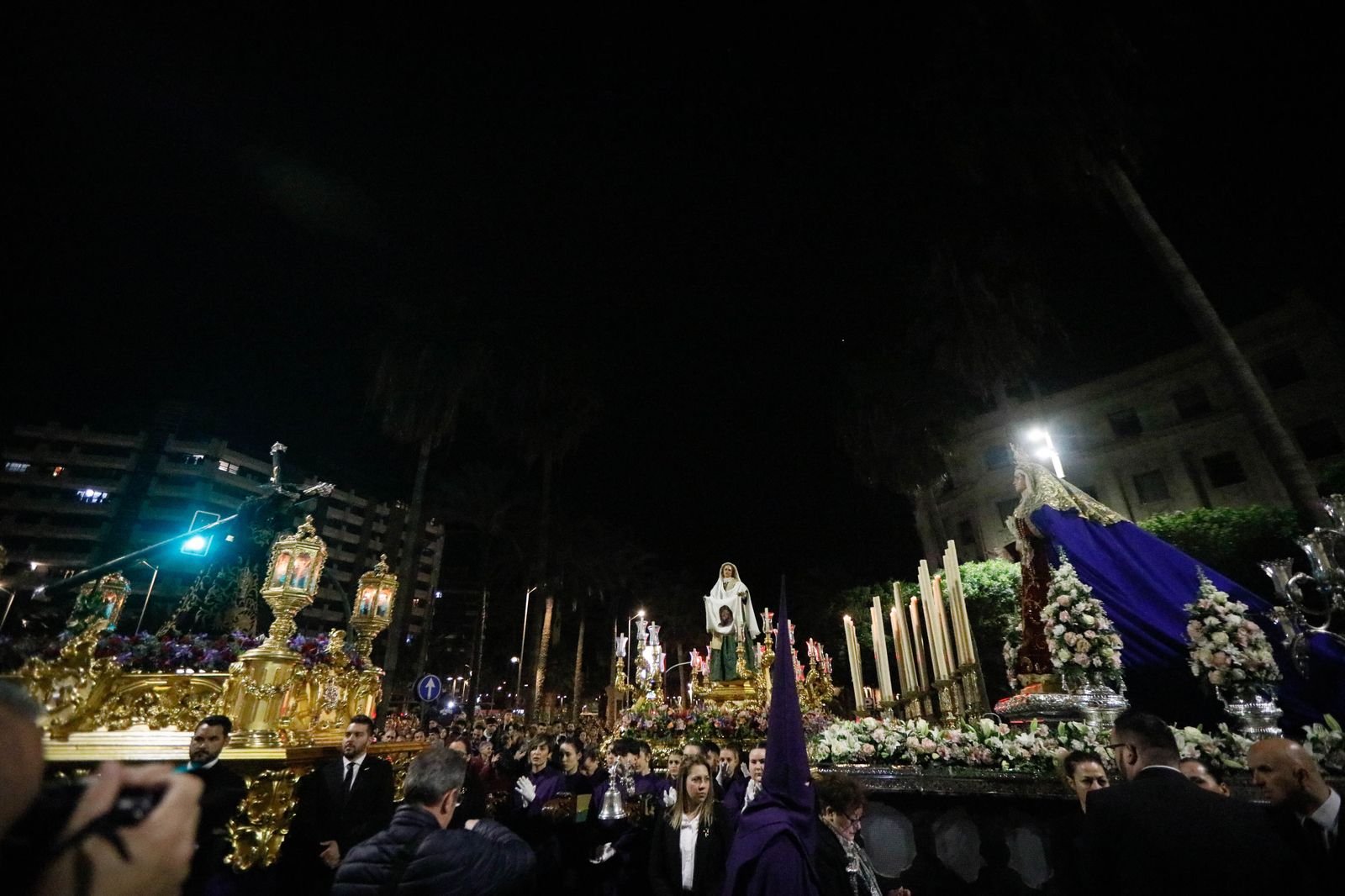 La procesión del Encuentro, en imágenes