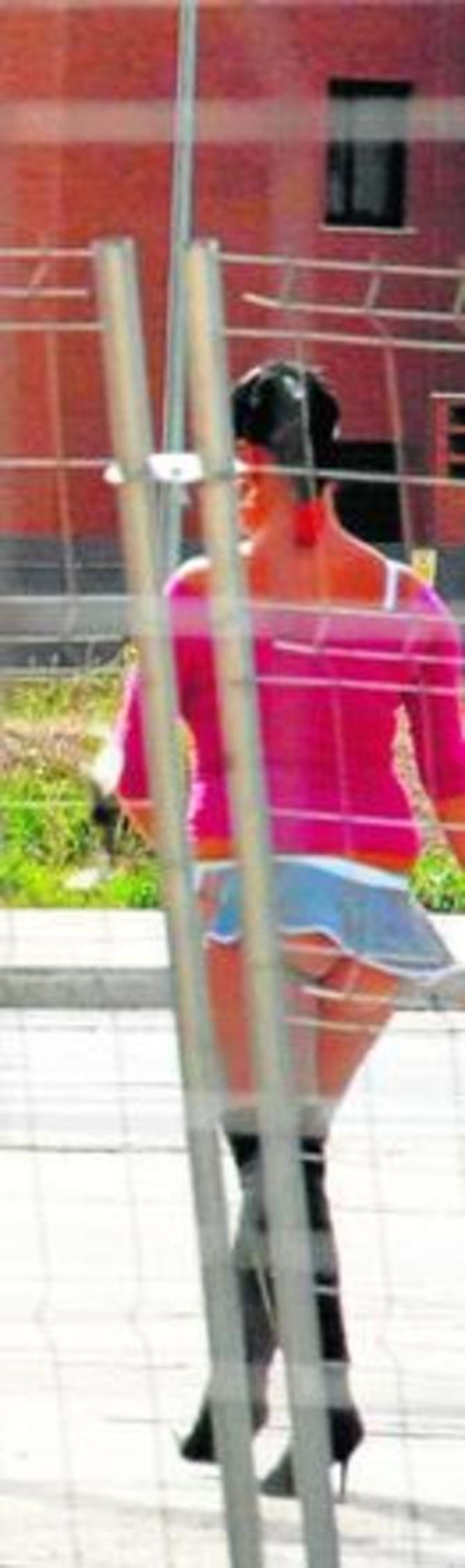 Una prostituta, trabajando en la Carretera de Jaén.