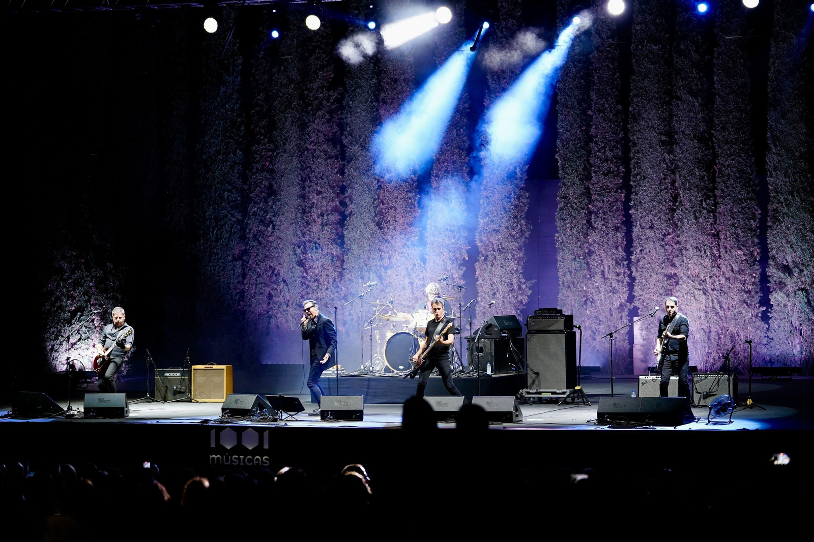 Los 091 inundan de rock y música el Teatro del Generalife