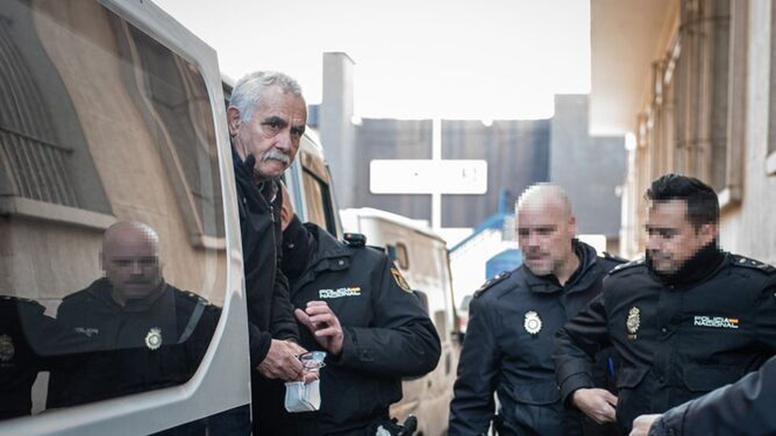 El entrenador a su llegada a la Audiencia para declarar.
