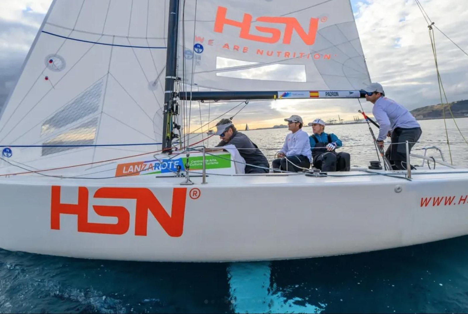 El equipo del onubense está formado, de izquierda a derecha, por Adolfo López, Ricardo Terrades, Gustavo del Castillo (que sustituía a Luis Martínez Doreste) y Javier Padrón.