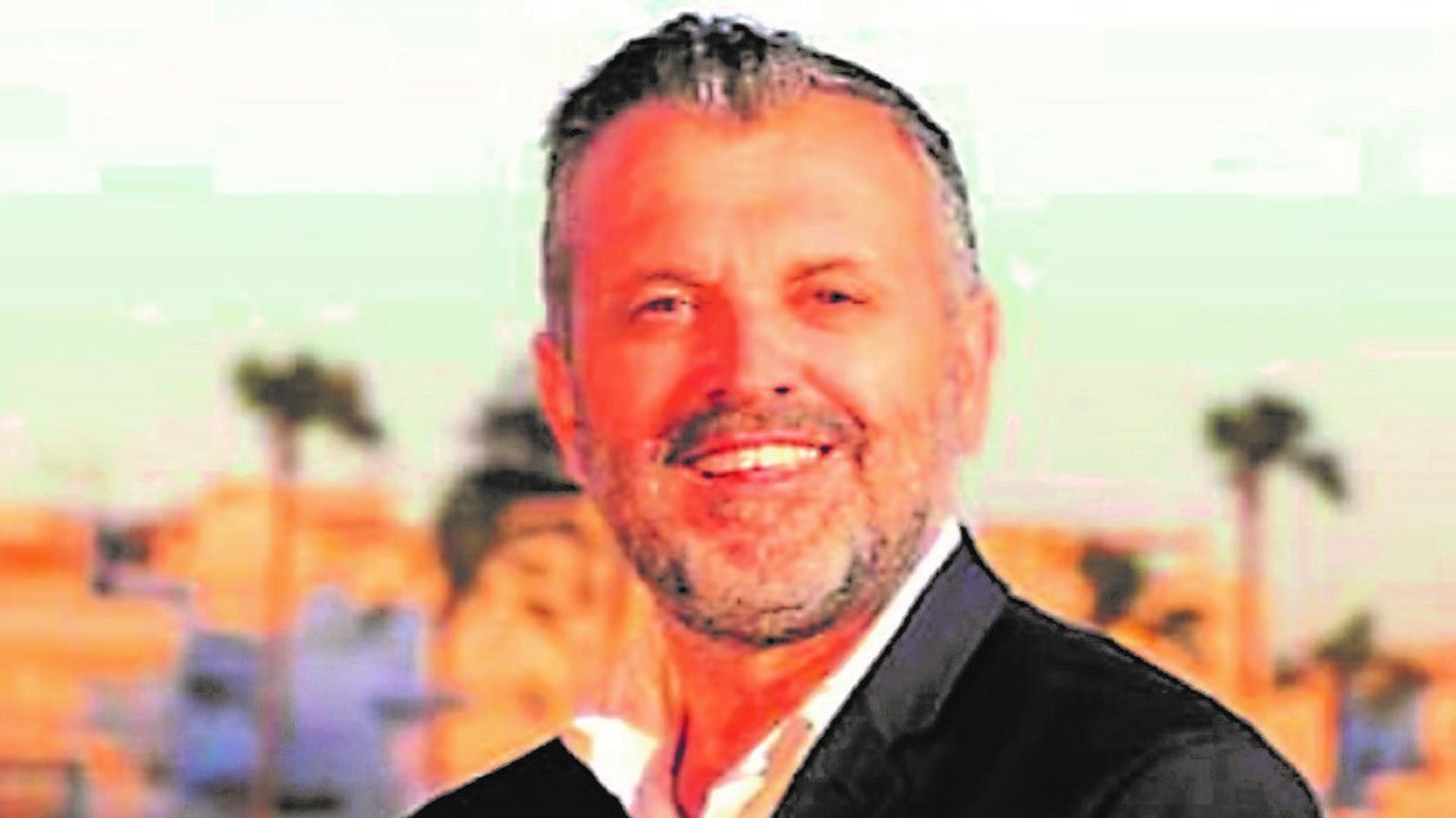 Juan Bermúdez, candidato de IU en Conil.