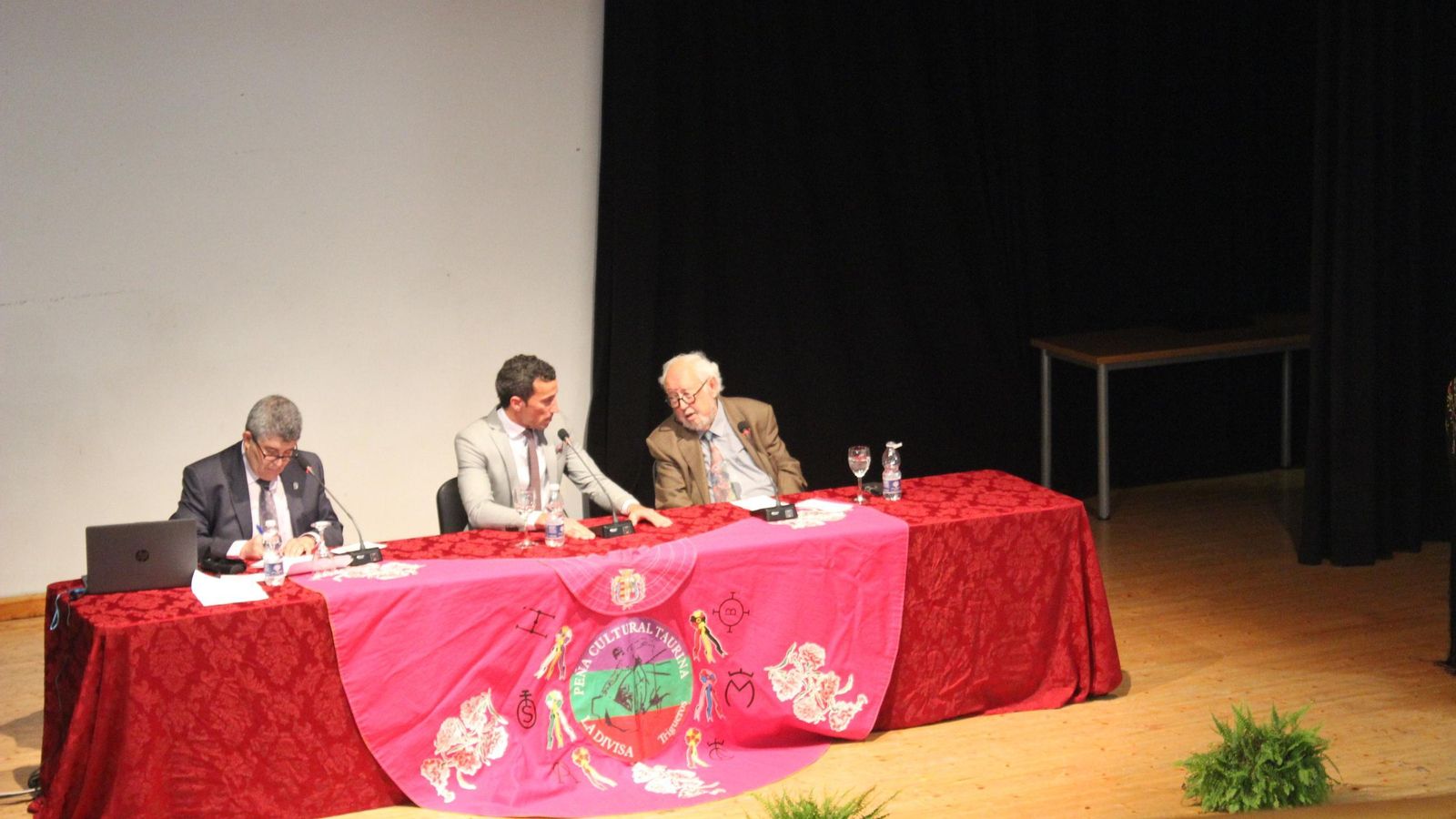 Domingo Prieto y David de Miranda en un momento de la entrevista