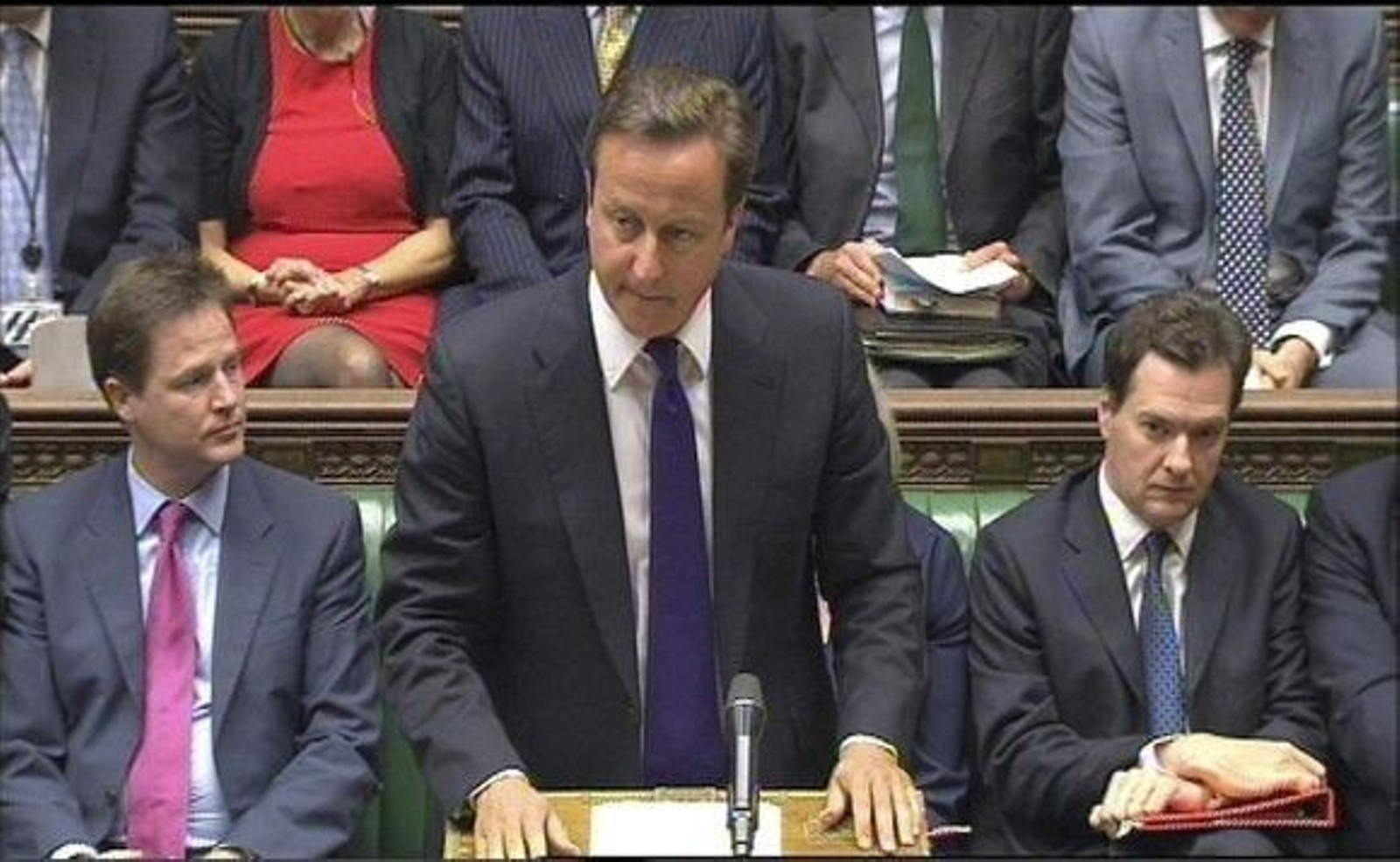 Cameron garantiza una presencia policial masiva en las calles hasta el domingo