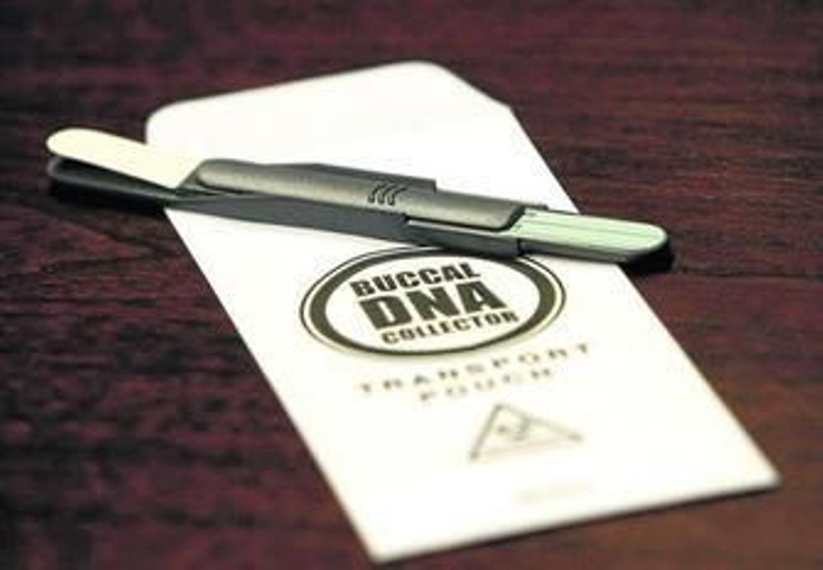 El sistema consiste en la toma de muestras biológicas para crear una base de datos de ADN.