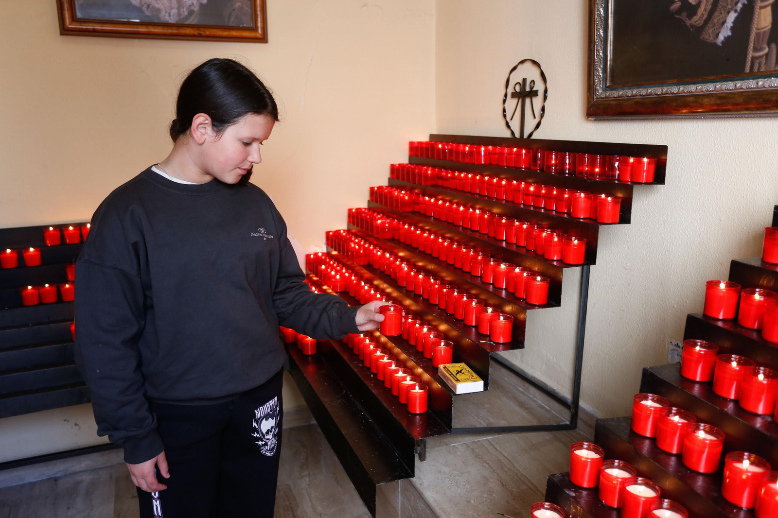 Imágenes del Besapie al Medinaceli en la Iglesia de San Isidro en Algeciras