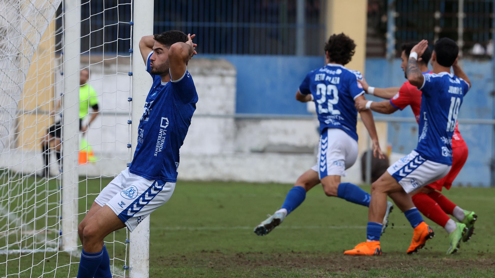 Imágenes del Xerez DFC contra la Deportiva Minerva en el Pedro Garrido de Jerez