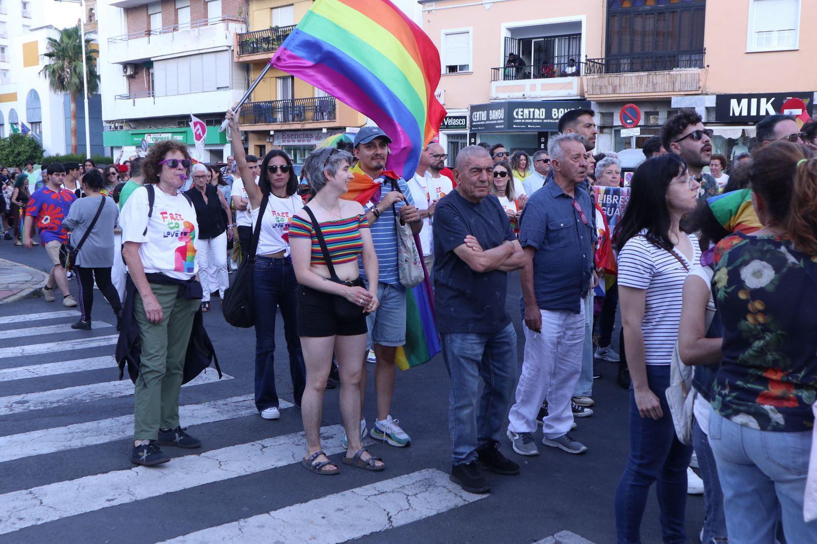 Las mejores imágenes de la manifestacióndel del Orgullo LGTBI en Huelva