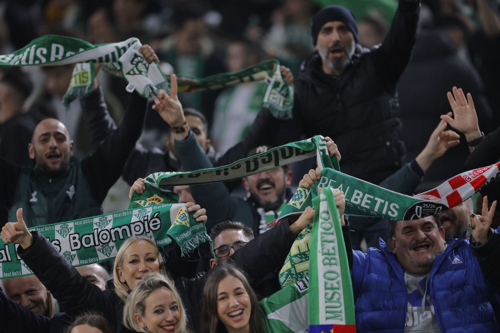 Búscate en las fotos del Betis - Atlético de Madrid