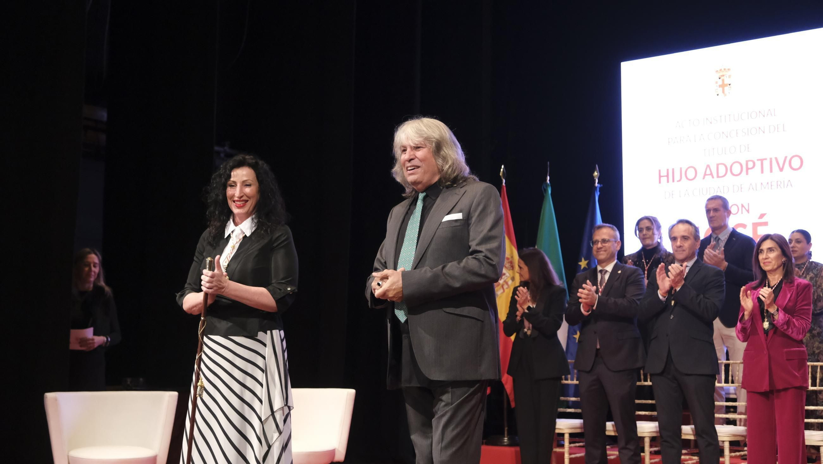 El cantaor José Mercé ya es Hijo Adoptivo de la Ciudad de Almería, en imágenes