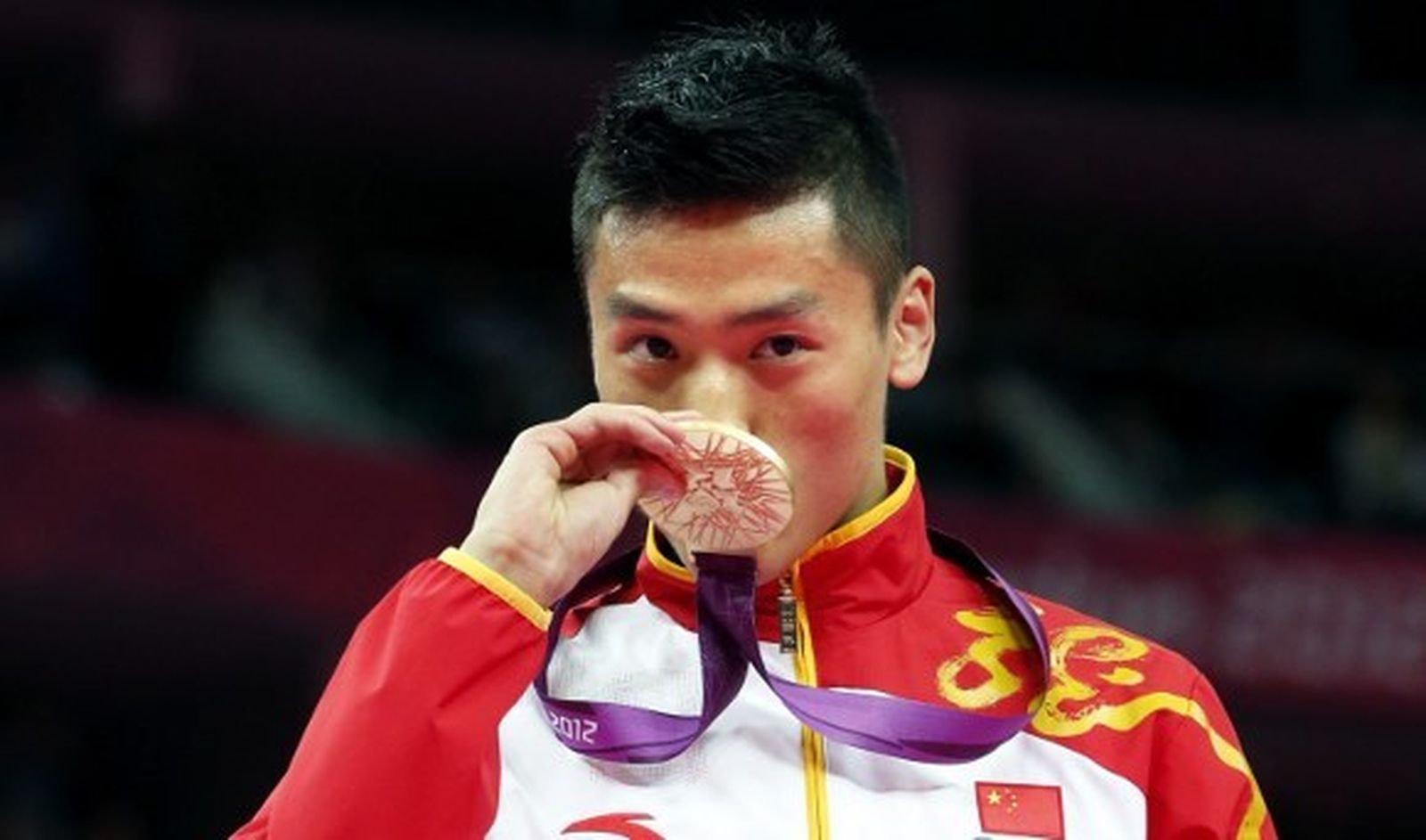 El chino Dong Dong se impone en trampolín