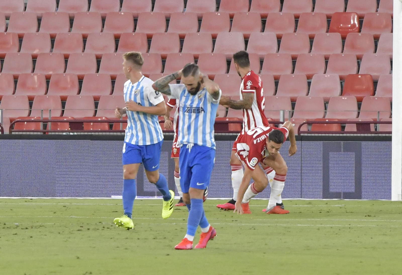 Cifu se lamenta tras una acción errada.