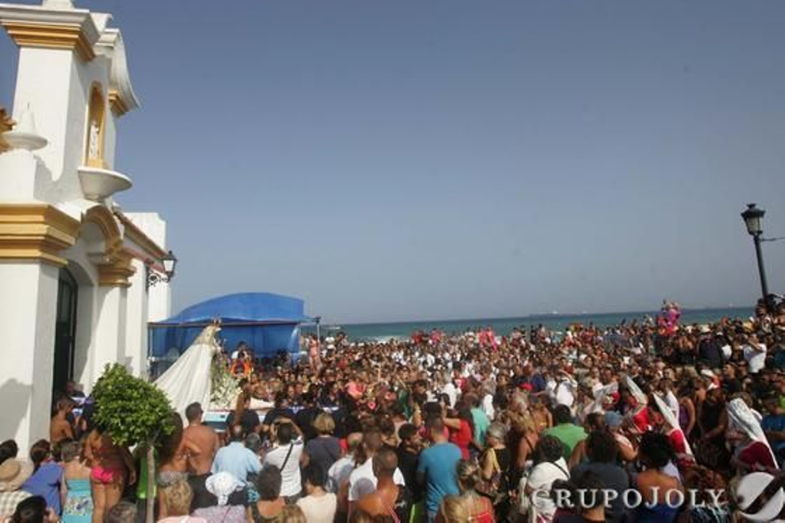 Salida de la procesión del Carmen de la Línea.

Foto: Joaquín Quiñones