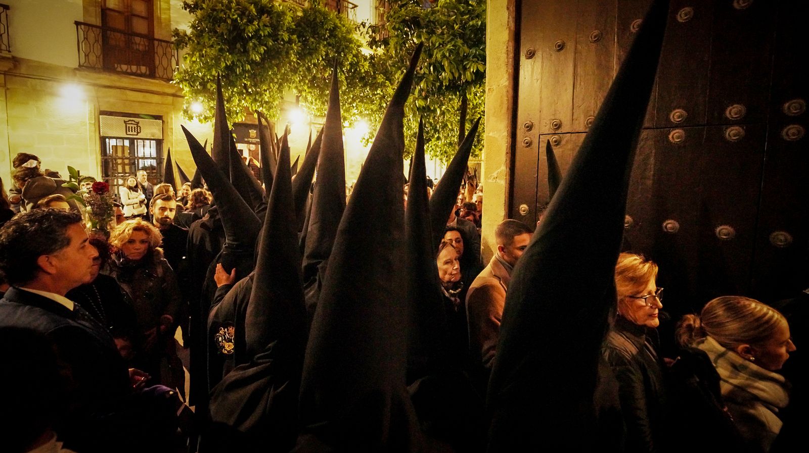 Las hermandades de La lanzada y Mayor Dolor en imágenes