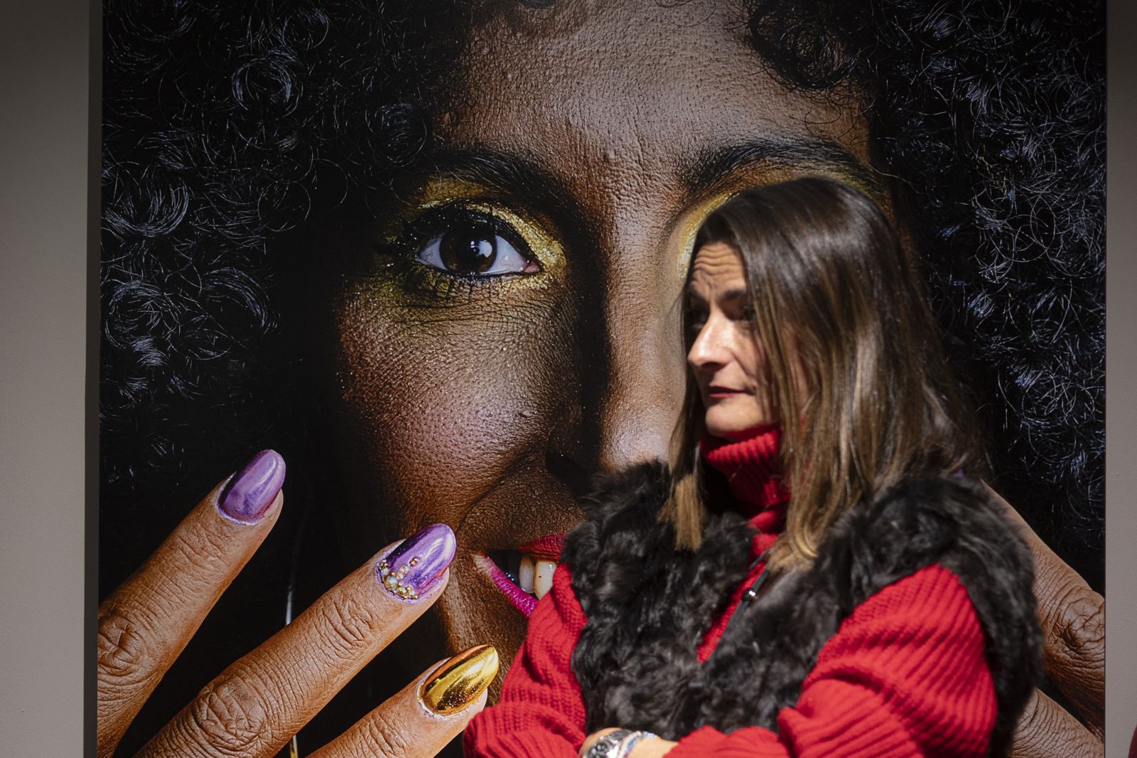 Inauguración de la exposición de Julio González "Carnaval de improviso. Retratos urgentes: la trastienda del COAC"  en la casa del carnaval.