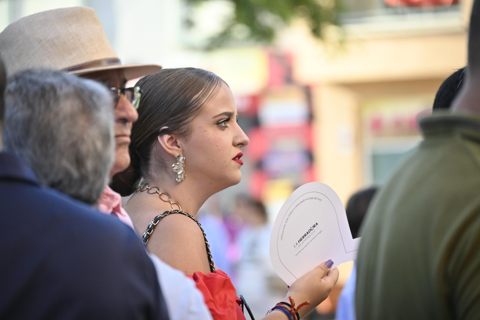 Imágenes de ambiente en el tercer día de toros en Huelva