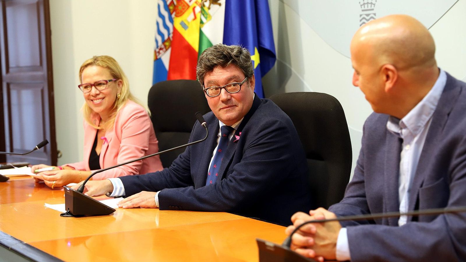 Yessika Quintero, Aparicio y Curtido, en la rueda de prensa ofrecida en el Ayuntamiento. Yessika Quintero, Aparicio y Curtido, en la rueda de prensa ofrecida en el Ayuntamiento.
