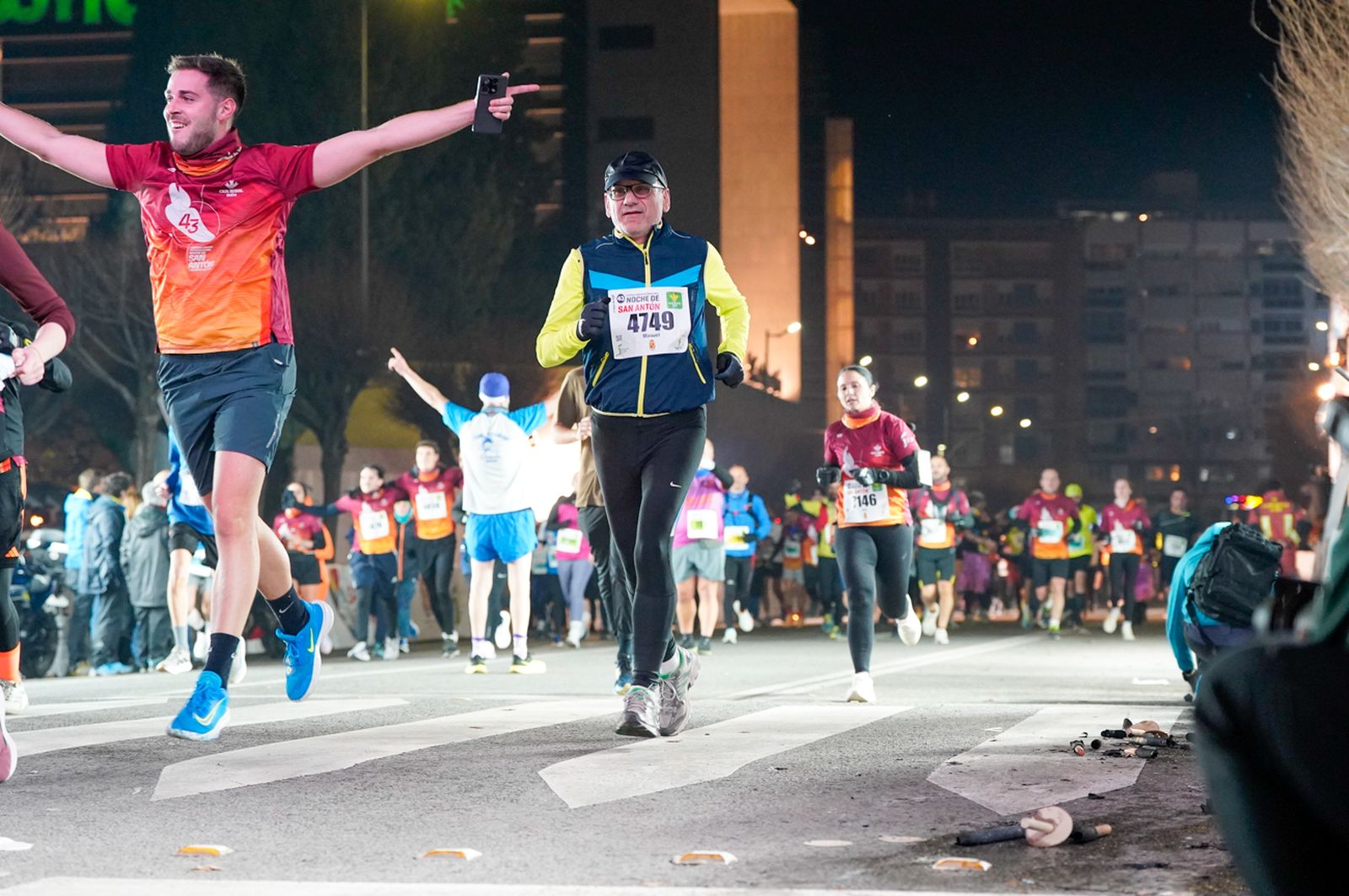 En imágenes: búscate en tu llegada a meta de la Carrera de San Antón 2026 (18)