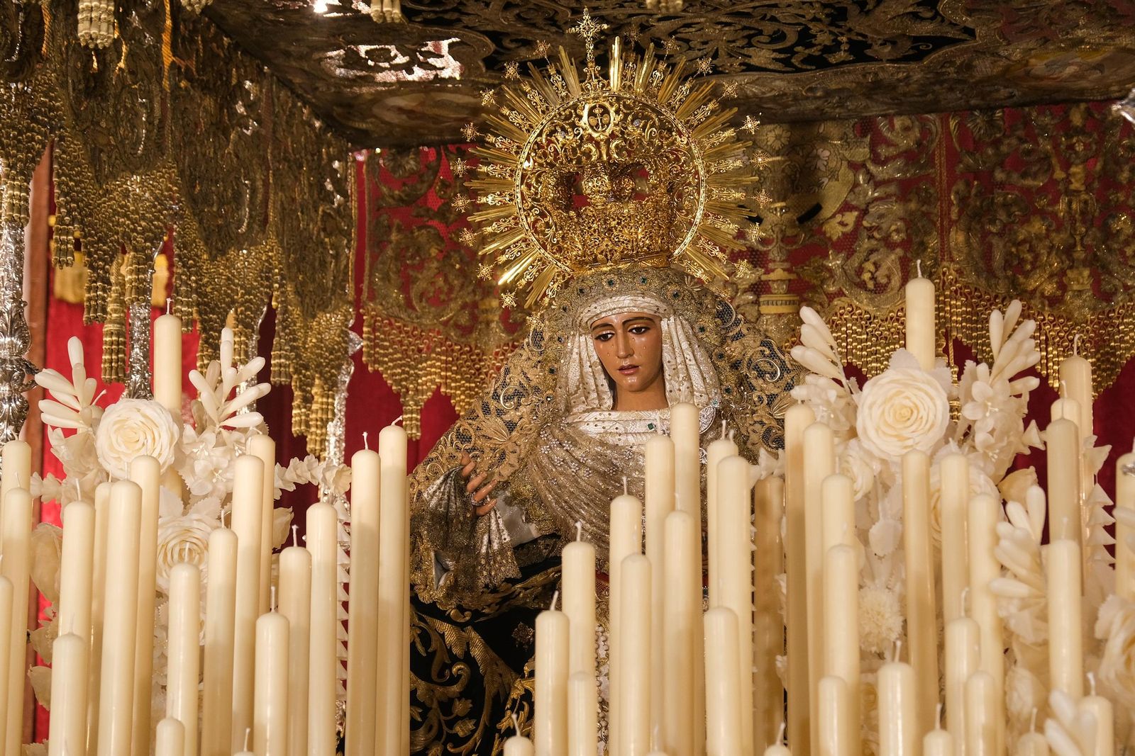 Visitas al Cachorro y Esperanza de Triana previo a sus traslados a la Catedral