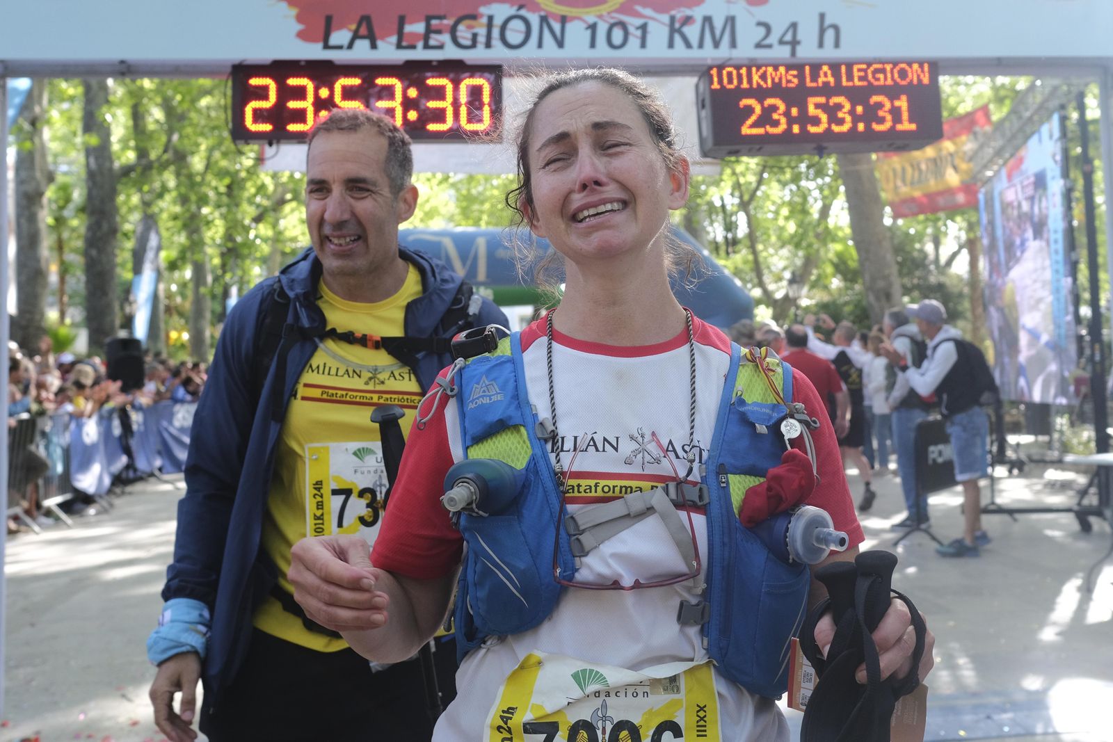 Cierre de la meta de los 101 kilómetros de la Legión, en fotos.