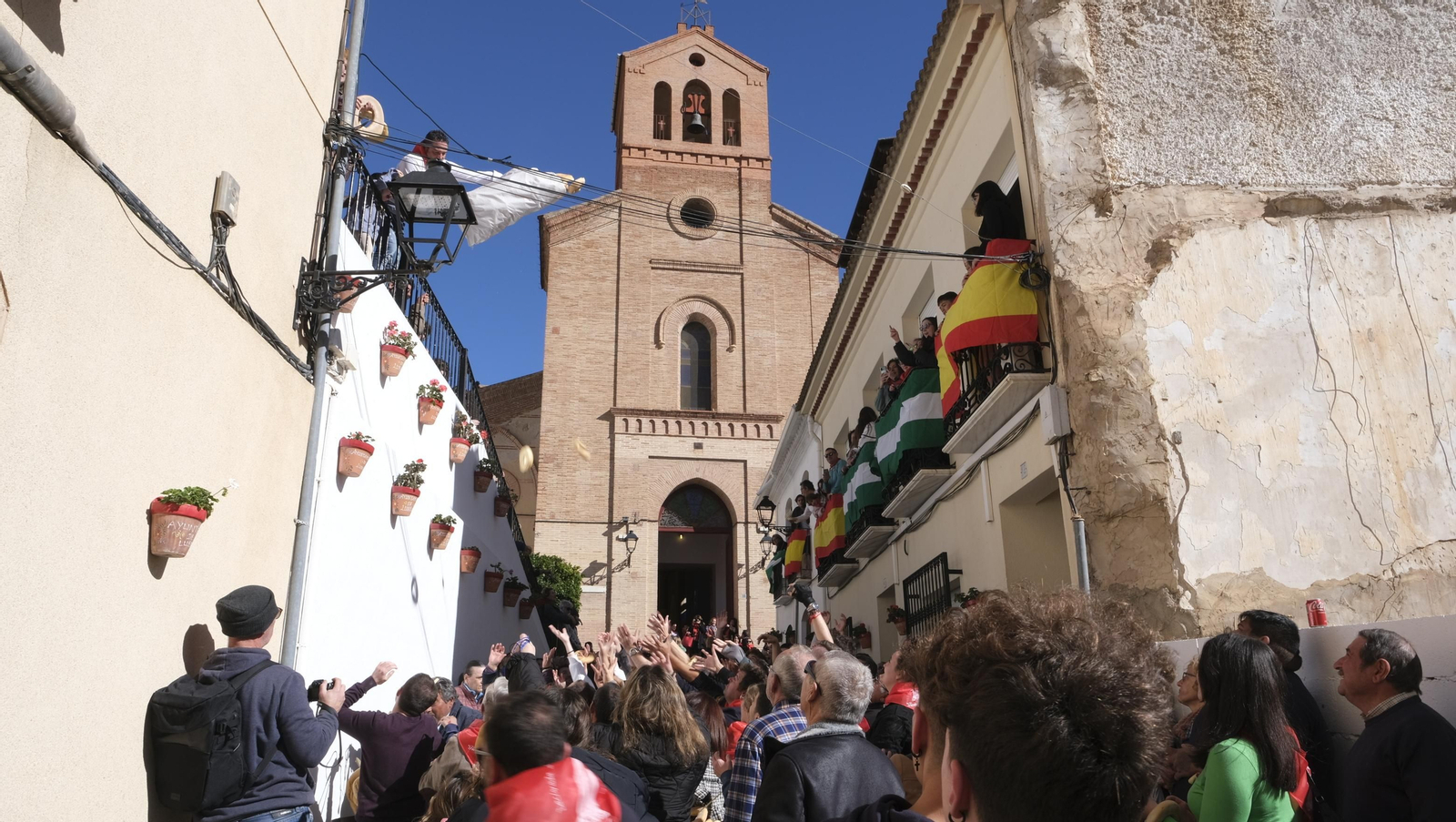 Los vecinos de Lubrín se echan a las calles por San Sebastián