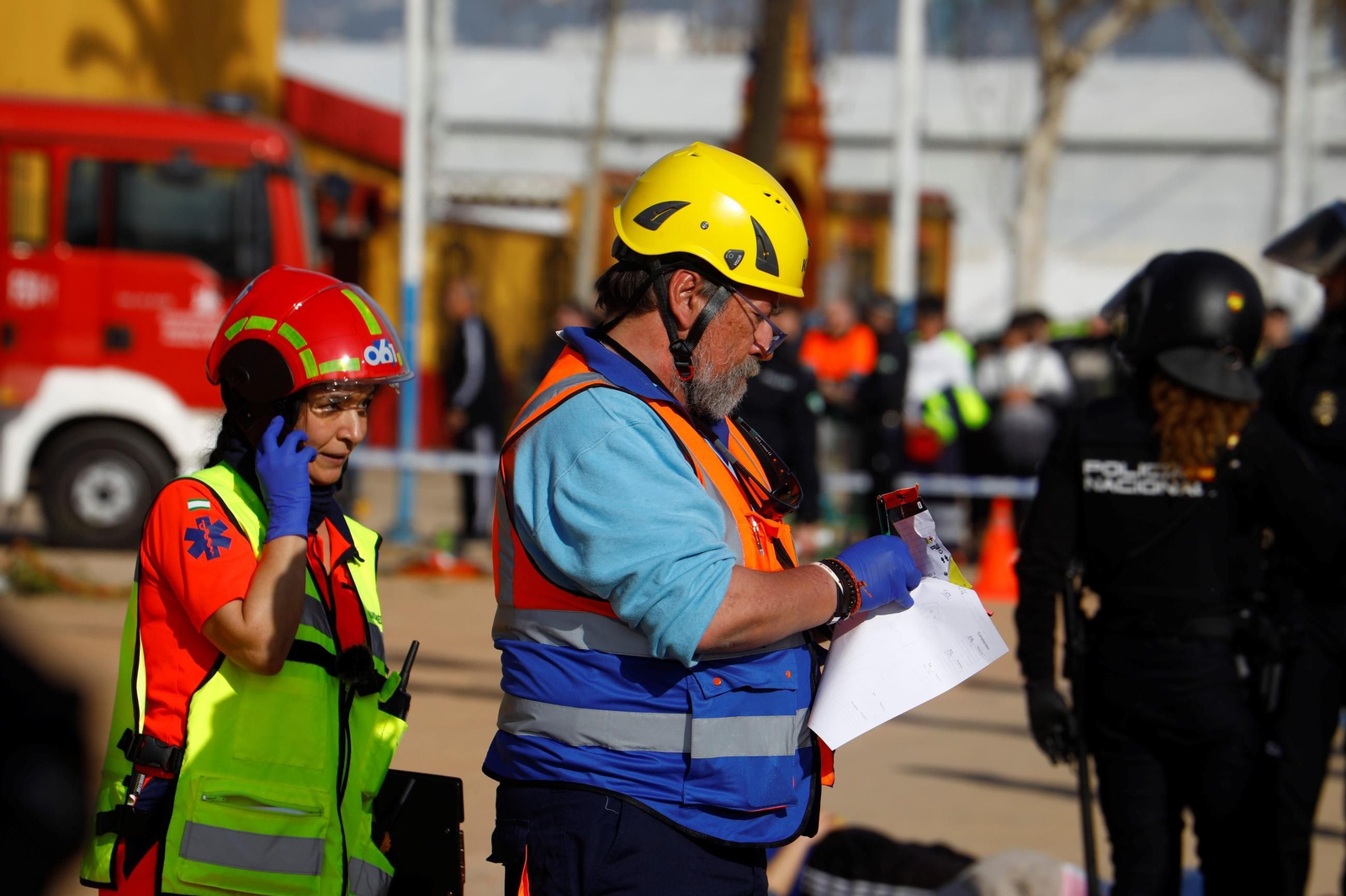El simulacro de actuación ante una explosión en la Feria de Córdoba, en imágenes