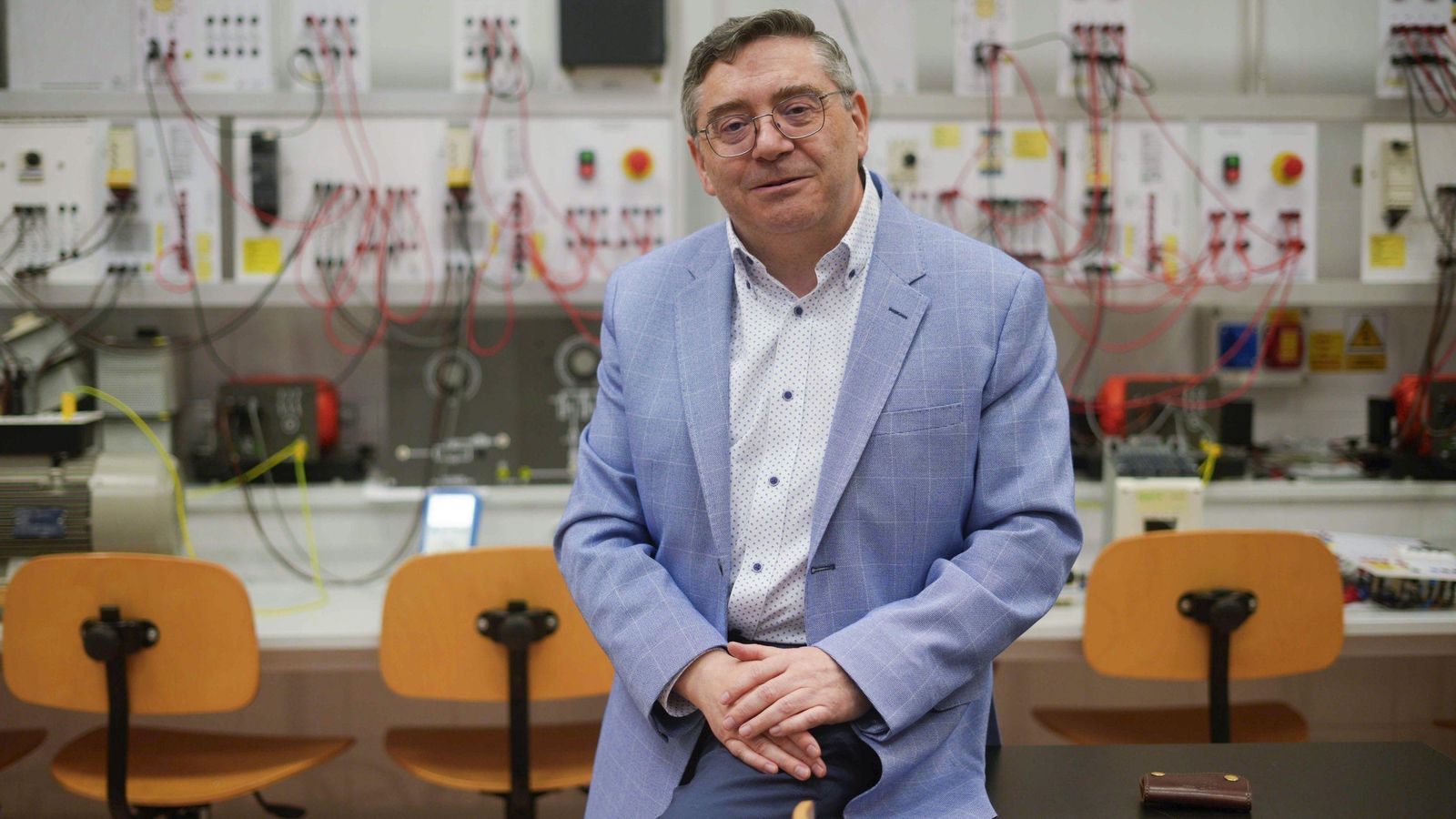 El ingeniero técnico en Electricidad Martín Calero Lara. El ingeniero técnico en Electricidad Martín Calero Lara.