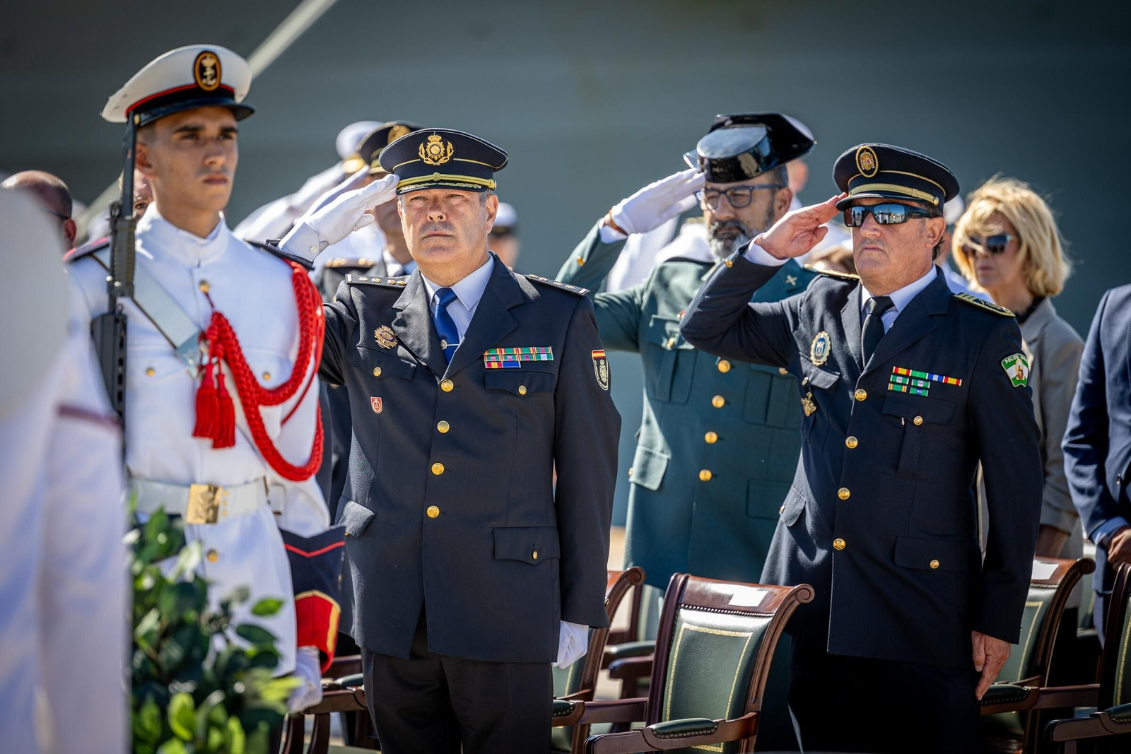 Imágenes: España y EEUU conmemoran 70 años de "guardias juntos" en la Base de Rota