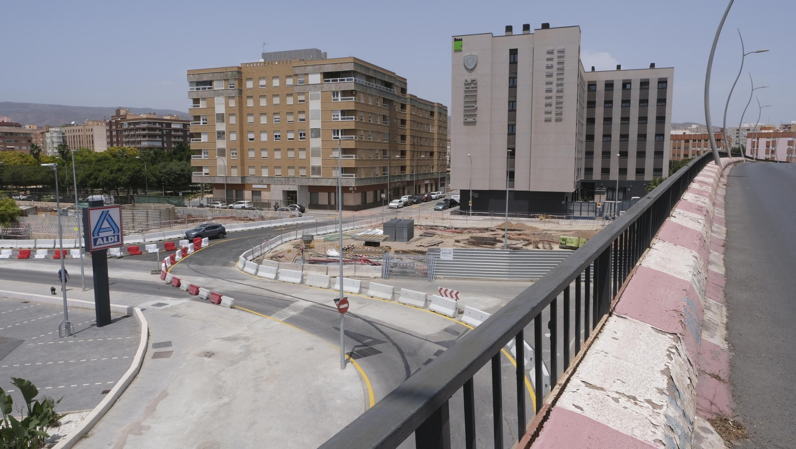 Último día del Puente de la Avenida del Mediterráneo, en imágenes