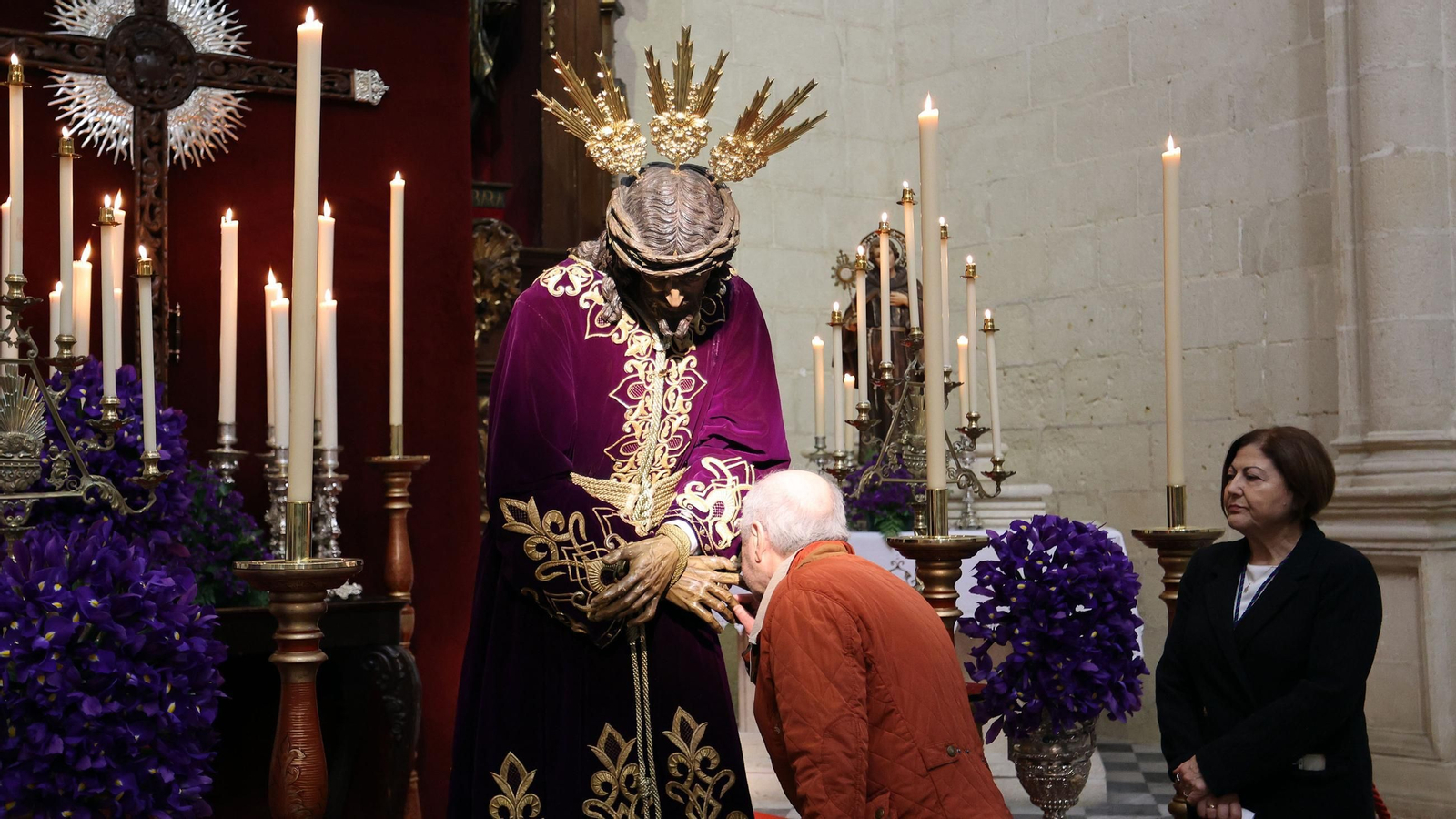 El Señor de la Vía Crucis, durante un besamanos.
