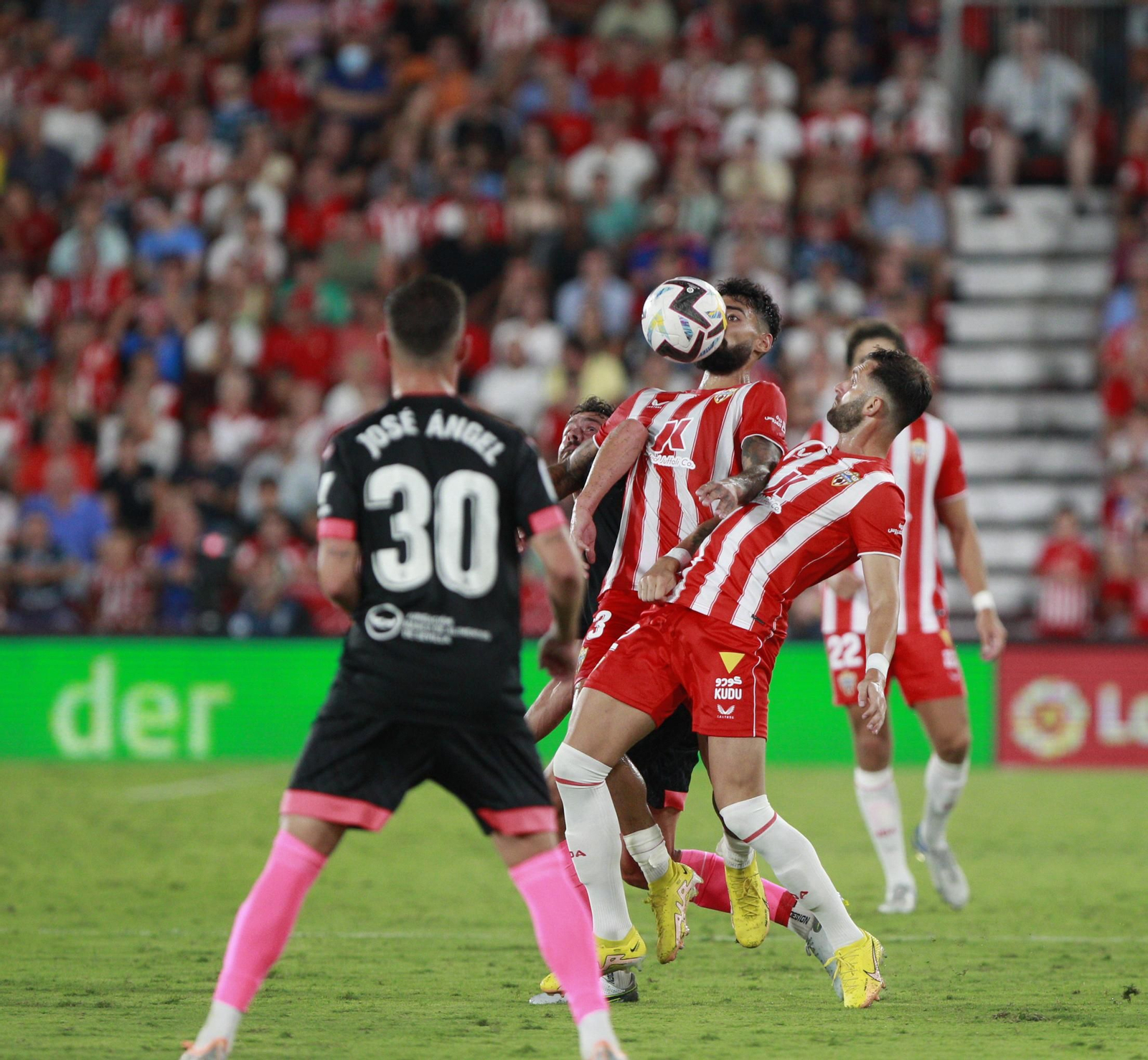 Imágenes del partido U.D. Almería-Sevilla F.C.