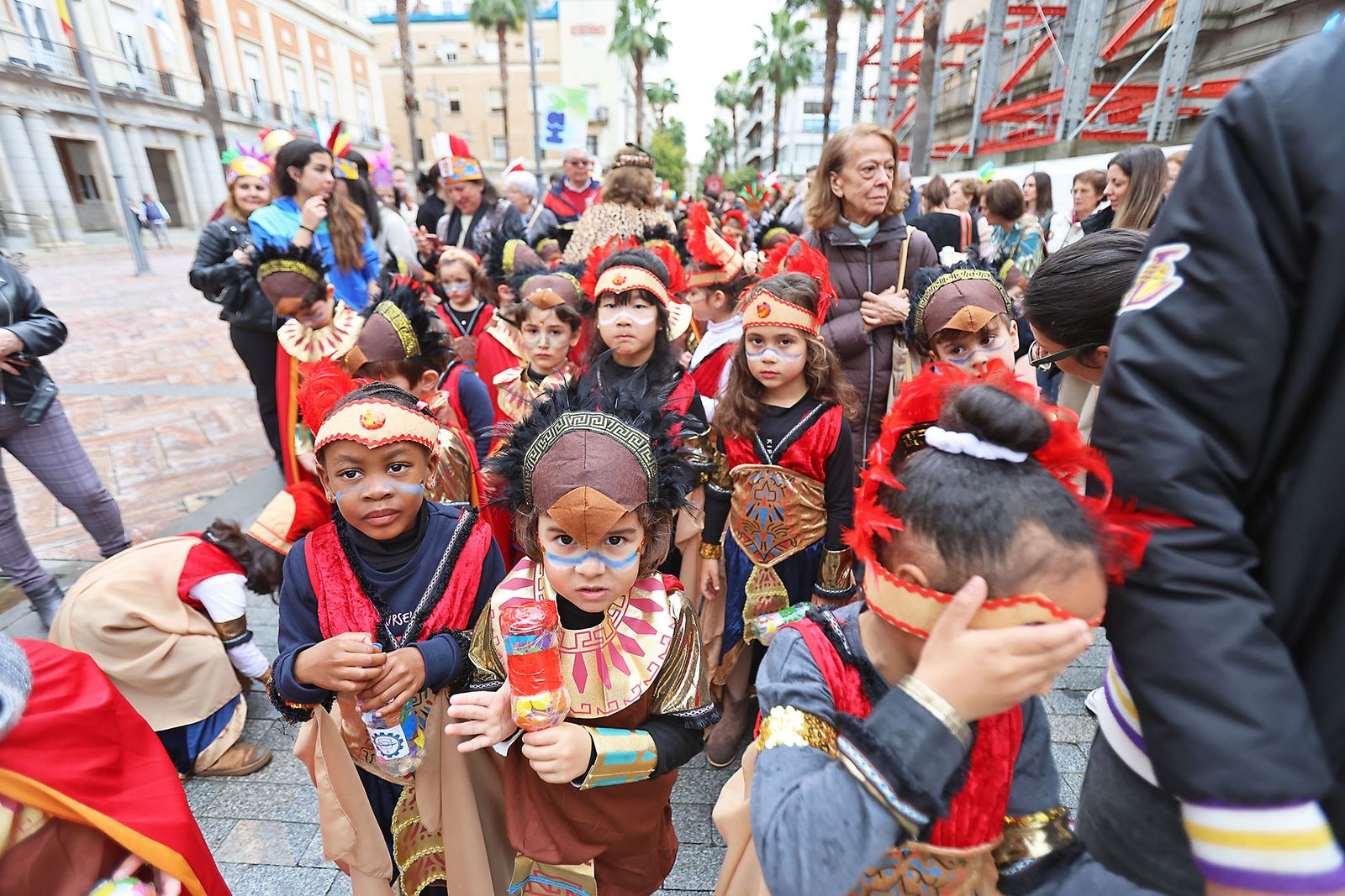 Imágenes del desfile “Un paseo por la historia”  de los niños del colegio Funcadia de Huelva