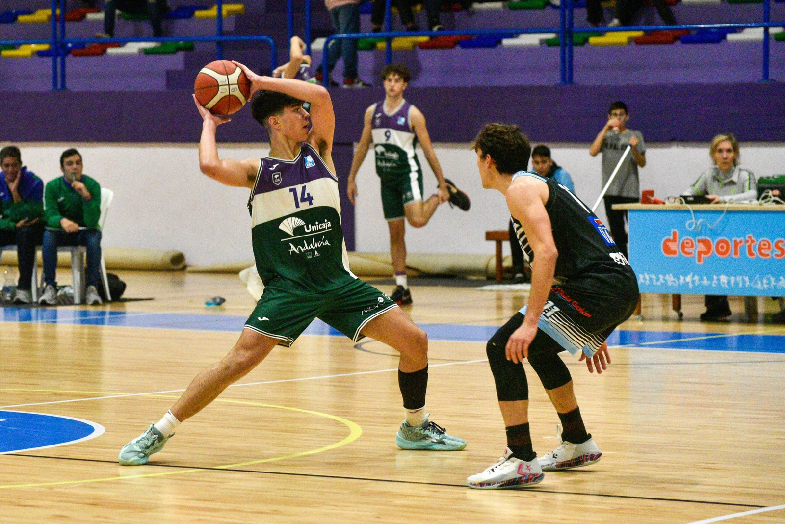 El Unicaja de EBA gana en la línea