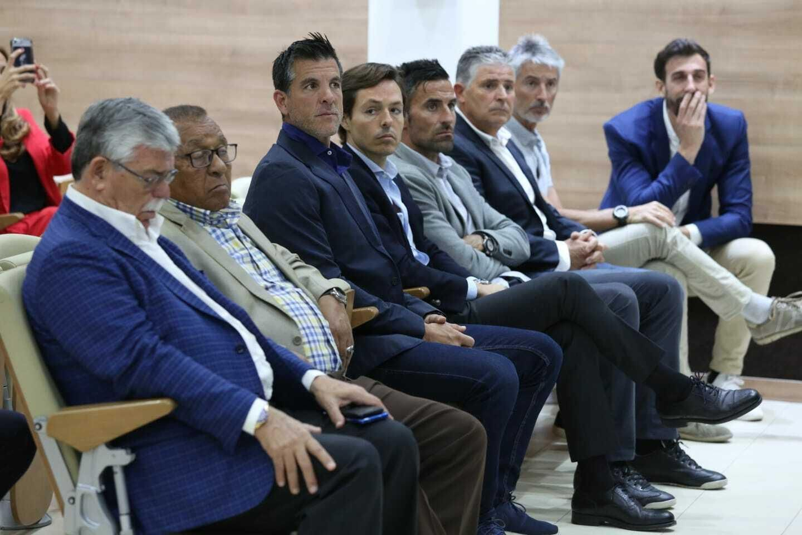 Las fotos de la presentación de Víctor con el Málaga