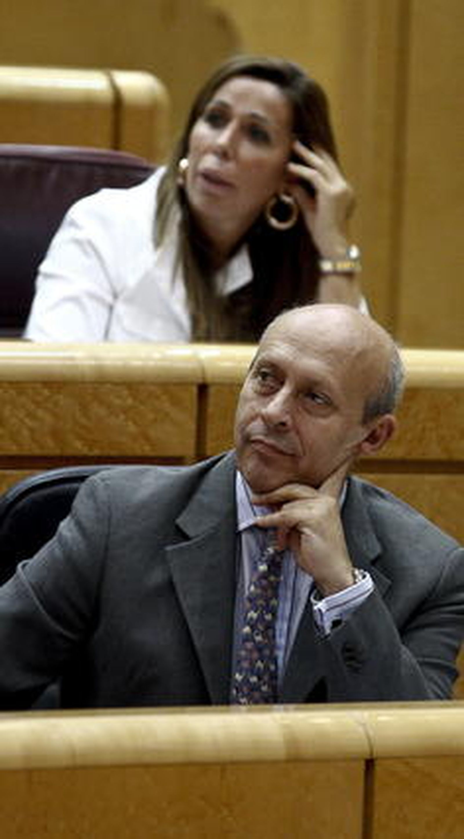 Wert: "Tendrían que felicitar al Gobierno por haber incrementado las becas"