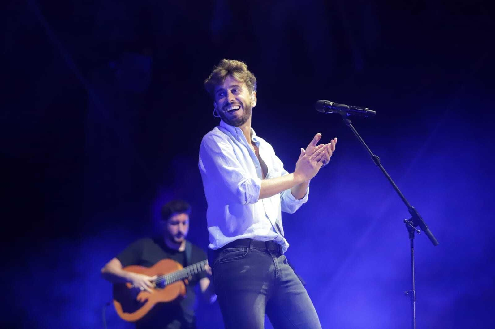 Juanlu Montoya sobre el escenario