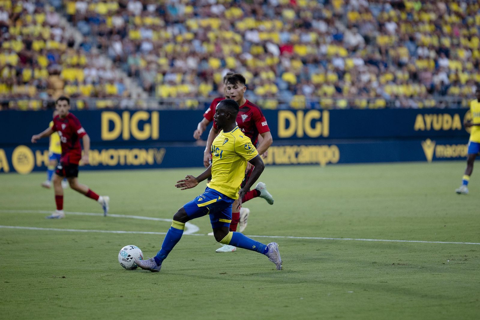 Búscate en las imágenes del primer partido del Cádiz CF- Mirandés