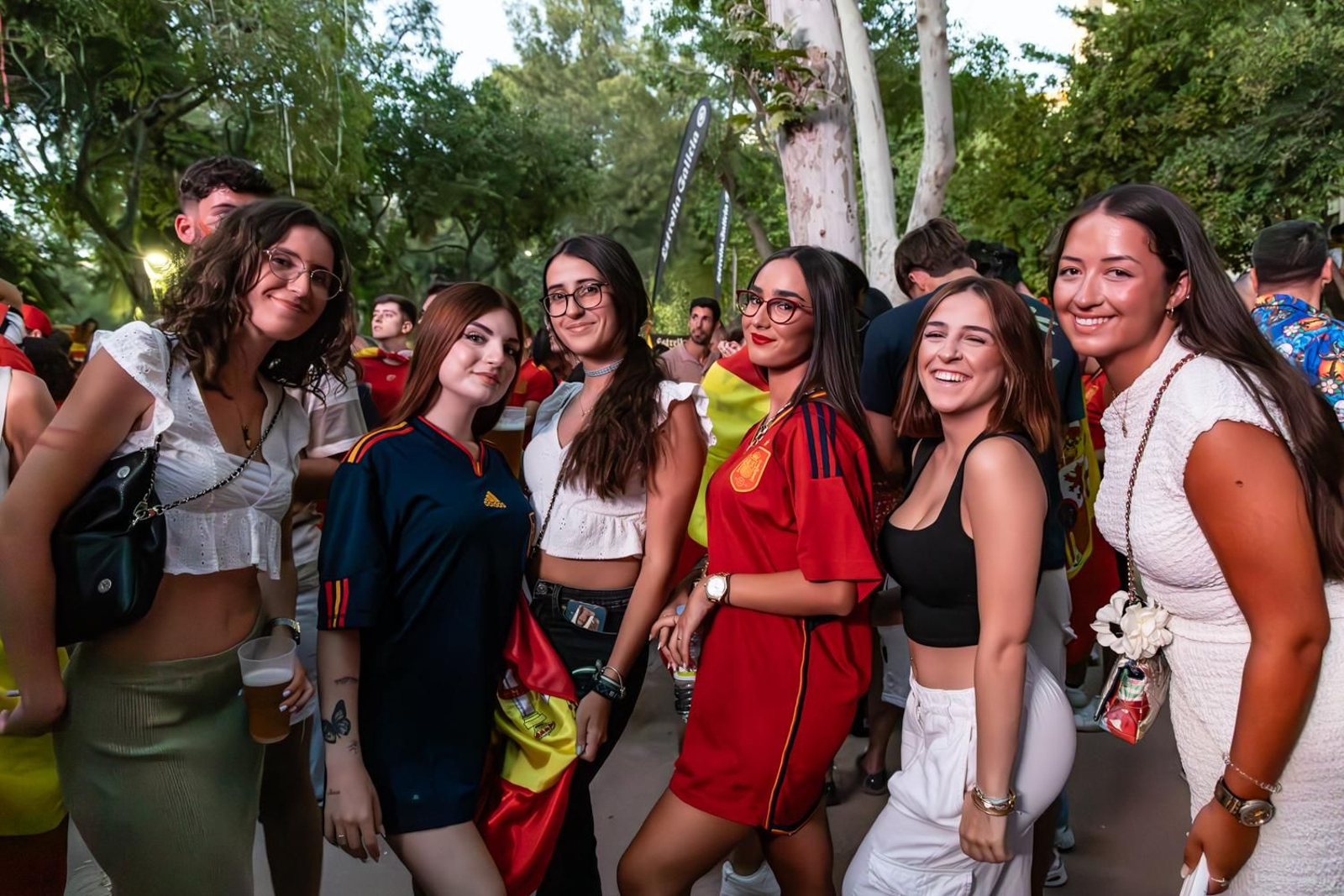 La euforia jiennense por la victoria de España, imágenes